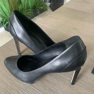 Black Michael Kors Pump